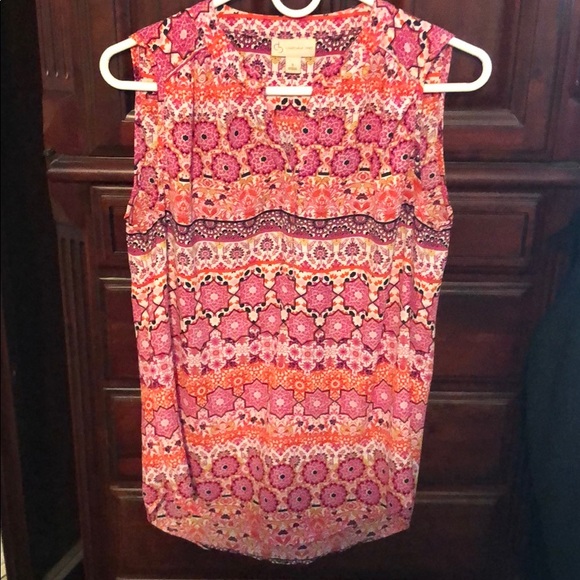 Dress Barn Tops - Dress barn sleeveless blouse Dress Barn Tops - Dress barn sleeveless blouse